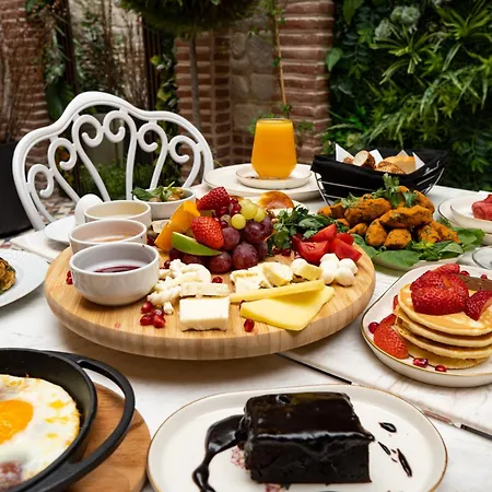 Saratoga Sultanahmet Otel 4*